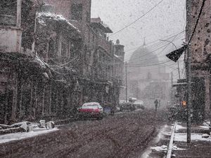 Bisa-bisanya Muncul Salju di Negara Terpanas Dunia