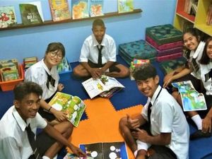 Saya Suka Sekali Orang Indonesia: Suami-Istri Australia Bantu Anak Terlantar di Halmahera