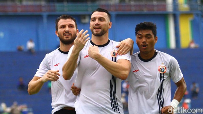Persija Jakarta mengalahkan Sabah FA di Piala Gubernur Jatim 2020 di Stadion Kanjuruhan, Malang.
