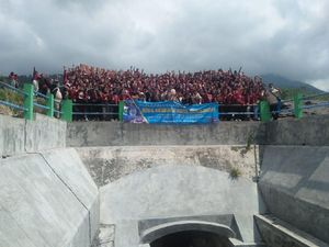 Merapi Erupsi, Turis Malah Dapat Pengalaman Baru
