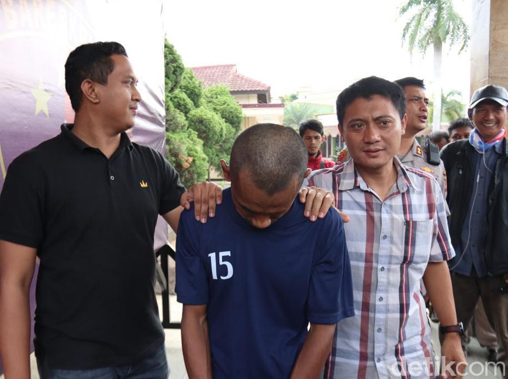 Cabuli ABG-Sebar Video Seks, Udin Terancam Hukuman 15 Tahun Bui Cabuli ABG-Sebar Video Seks, Udin Terancam Hukuman 15 Tahun Bui