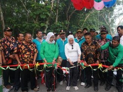 Resmikan Jembatan Lo Cin, Bupati Bojonegoro Genjot Pariwisata Sidomukti