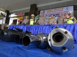 Knalpot Bising Iringi Momen Jokowi Disuntik Vaksin Covid-19