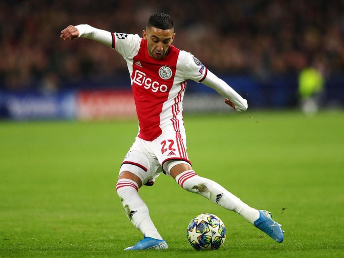 AMSTERDAM, NETHERLANDS - DECEMBER 10: Hakim Ziyech of Ajax in action during the UEFA Champions League group H match between AFC Ajax and Valencia CF at Amsterdam Arena on December 10, 2019 in Amsterdam, Netherlands. (Photo by Dean Mouhtaropoulos/Getty Images)