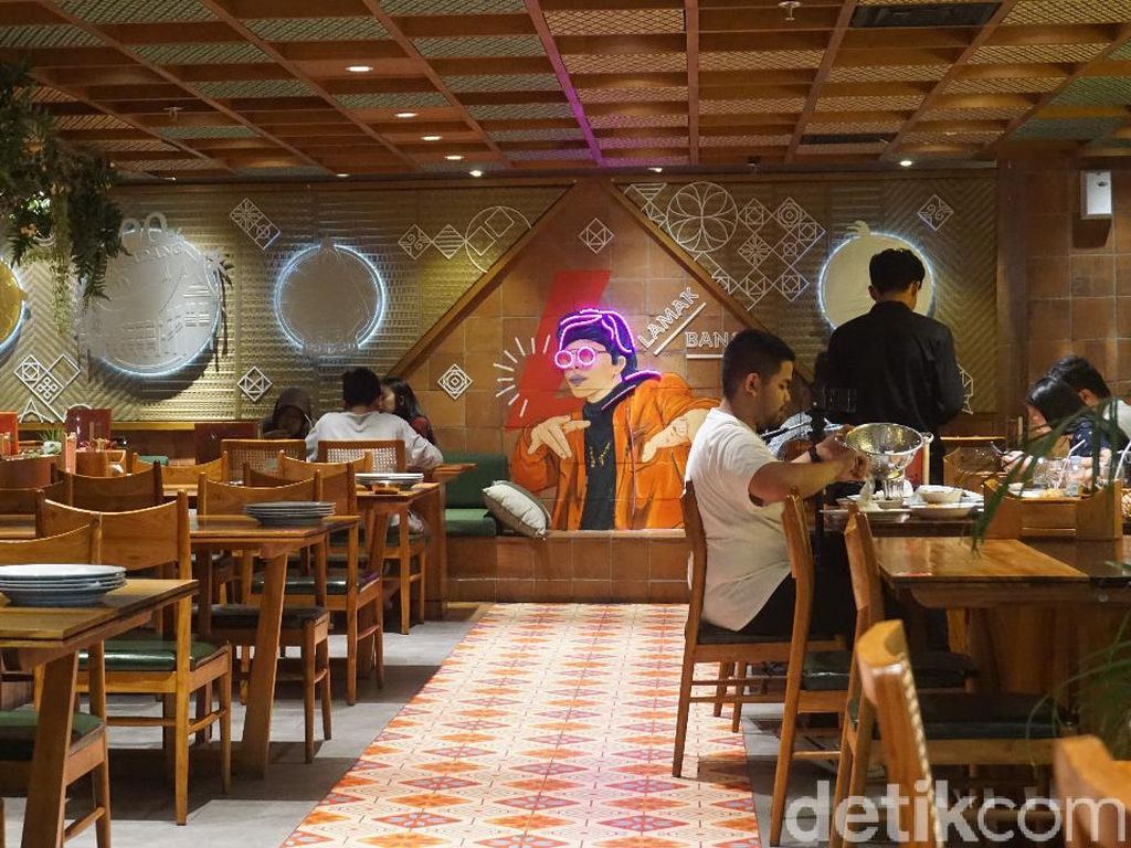 Padang Petir: Ashiap! Mencicipi Dendeng Batokok di Resto Atta Halilintar Padang Petir: Ashiap! Mencicipi Dendeng Batokok di Resto Atta Halilintar