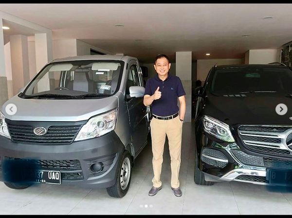 Jonan Sandingkan Esemka dengan Mobil Mewah
