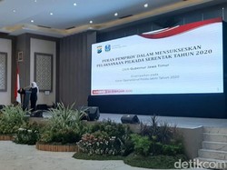 Dua ASN Pemprov Jatim Maju di Pilkada Serentak 2020, Ini Pesan Khofifah