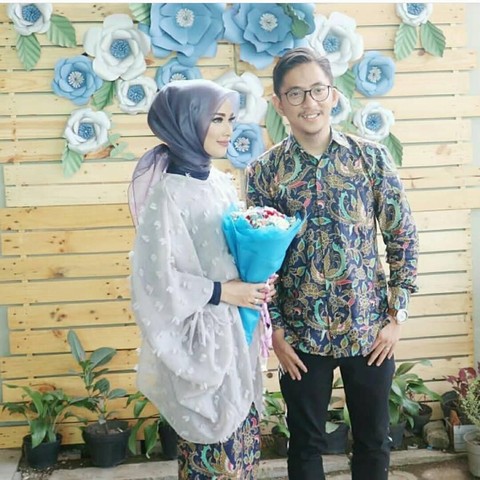 Bukan Hanya Kebaya 6 Baju Ini Juga Bisa Jadi Inspirasi Baju Lamaran Kamu