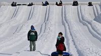 Potret Patung-Patung Salju Raksasa di Festival Sapporo