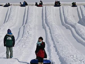 Potret Patung-Patung Salju Raksasa di Festival Sapporo Potret Patung-Patung Salju Raksasa di Festival Sapporo