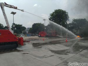 Kata Damkar DKI soal Waktu Operasional Robot Pemadam: Tergantung Situasi Kata Damkar DKI soal Waktu Operasional Robot Pemadam: Tergantung Situasi