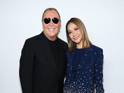 Foto: Gaya Bunga Citra Lestari Eksis di New York Fashion Week