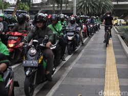 Terpopuler: Motor Dilarang Lewat Jalan Raya, Ekspor Bus Tingkat