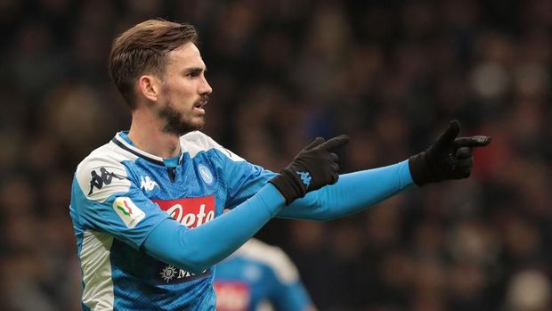 MILAN, ITALY - FEBRUARY 12:  Fabian Ruiz of SSC Napoli gestures during the Coppa Italia Semi Final match between FC Internazionale and SSC Napoli at Stadio Giuseppe Meazza on February 12, 2020 in Milan, Italy.  (Photo by Emilio Andreoli/Getty Images)
