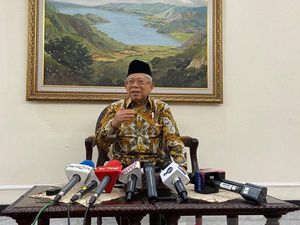 Maruf Amin Dorong Sertifikasi Khatib: Pemahaman Agamanya Harus Lurus Maruf Amin Dorong Sertifikasi Khatib: Pemahaman Agamanya Harus Lurus