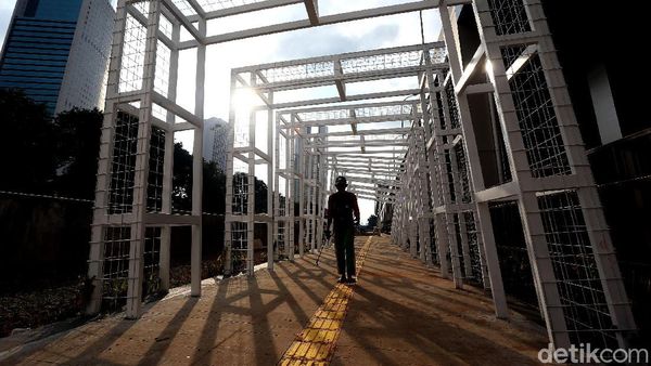 Naturalisasi Sungai Kanal Banjir Barat Instagramable Banget