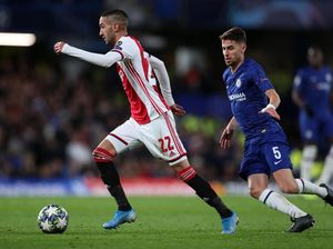 Hakim Ziyech Merapat ke London Barat, Ini Gol Cantiknya ke Gawang Chelsea Hakim Ziyech Merapat ke London Barat, Ini Gol Cantiknya ke Gawang Chelsea