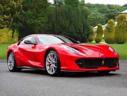 Kaca Belakang Bisa Copot Kayak Mobil Murah, Ferrari 812 Direcall
