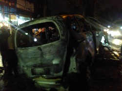 Mobil Tabrak Pohon-Terbakar di Medan, Pengemudi Tewas Terpanggang