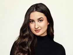 Stephanie Poetri Bikin Video Musik Straight To You Sendiri