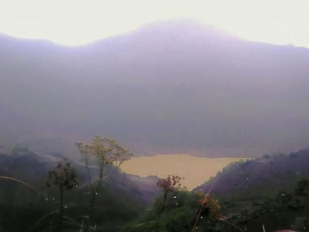 Letusan Gunung Kelud dan Cerita Dendam yang Melegenda Letusan Gunung Kelud dan Cerita Dendam yang Melegenda