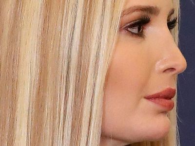 Foto: Rambut Baru Ivanka Trump, Belang Seperti Tren 2000-an