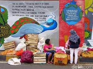 Mural Cinta Lingkungan Percantik Pintu Air Manggarai