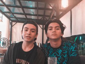 Jadi Idola Baru, Ini Pose Ajil Ditto Kala Kulineran bareng Sahabat