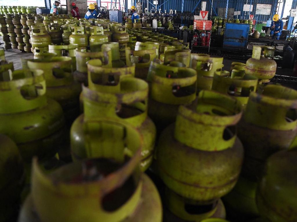 Pertamina Tambah Pasokan LPG 3 Kg di Cirebon dan Indramayu Pertamina Tambah Pasokan LPG 3 Kg di Cirebon dan Indramayu