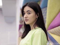 Mawar de Jongh Tak Kehilangan Masa Muda Meski Sibuk