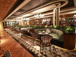 Ajak Pasangan Bersantap di 5 Restoran Klasik Nan Mewah Ini