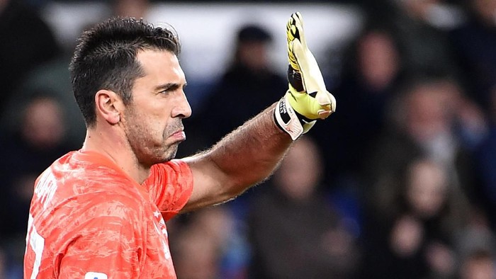 GENOA, ITALY - DECEMBER 18: Gianluigi Buffon Juventus goalkeeper gestures during the Serie A match between UC Sampdoria and Juventus at Stadio Luigi Ferraris on December 18, 2019 in Genoa, Italy. (Photo by Paolo Rattini/Getty Images)