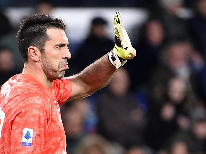GENOA, ITALY - DECEMBER 18: Gianluigi Buffon Juventus goalkeeper gestures during the Serie A match between UC Sampdoria and Juventus at Stadio Luigi Ferraris on December 18, 2019 in Genoa, Italy. (Photo by Paolo Rattini/Getty Images)