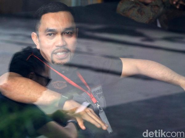 Gaya Crazy Rich Tanjung Priok Saat Diperiksa KPK