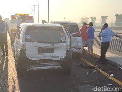 Tak Ada Korban, Ini Penyebab Kecelakaan 5 Kendaraan di Tol Layang Japek