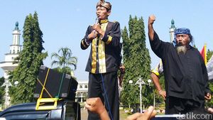 Warga Ciamis Tuntut Ridwan Saidi Minta Maaf Soal Galuh Brutal