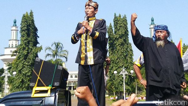 Warga Ciamis Tuntut Ridwan Saidi Minta Maaf Soal Galuh Brutal