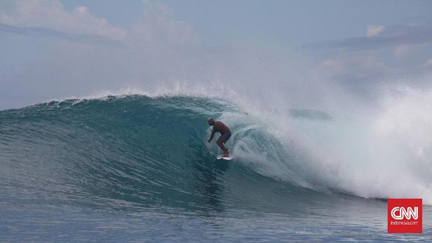 Serba-serbi Berburu Ombak di Kepulauan Mentawai