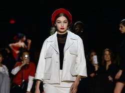 Dituduh Tutup-tutupi Kehamilan, Gigi Hadid Beri Jawaban Menohok