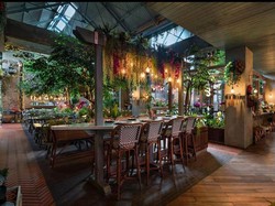 Jalan-jalan ke PIK, Ini 5 Tempat Makan Romantis untuk Disambangi