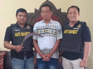 Di Bawah Pengaruh Miras, Satpam Ini Diamankan Usai Bacok Teman Di Bawah Pengaruh Miras, Satpam Ini Diamankan Usai Bacok Teman