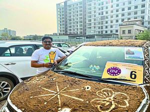 Hiii.. Mobil Berlumur Kotoran Sapi Jadi Jawara Modifikasi