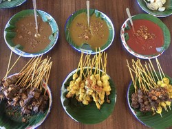 Di Ranah Minang Para Jawara Kalap Jajan Sate Padang dan Es Durian