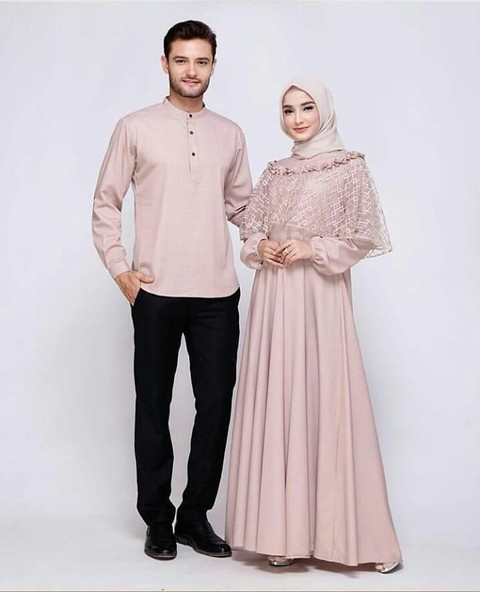 Inspirasi Desain Baju Couple Anti Mainstream Yang Cocok Dipakai Ke Kondangan