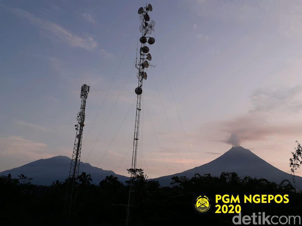 Asap Membubung 400 M, Begini Kondisi Merapi Pagi Ini Pasca Erupsi Asap Membubung 400 M, Begini Kondisi Merapi Pagi Ini Pasca Erupsi
