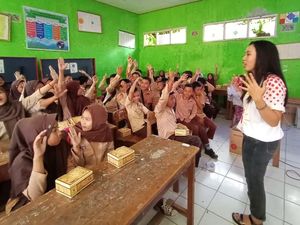 Edukasi Lingkungan untuk Siswa Sekolah Dasar di Sukabumi
