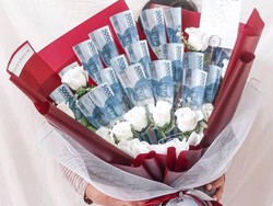 Valentine Zaman Now, Buket Uang hingga Makeup Laris Dibeli