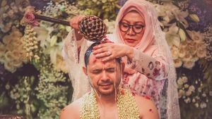Melihat Prosesi Siraman Cucu Soeharto