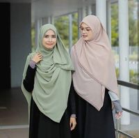 Trik Yang Harus Kamu Lakukan Saat Sedang Memakai Hijab Berbahan Tipis ...