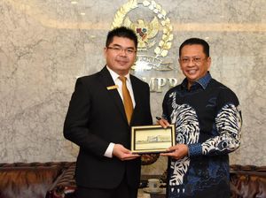 Ketua MPR Ajak Milenial & Gen Z Investasi dengan Buka Usaha Bersama